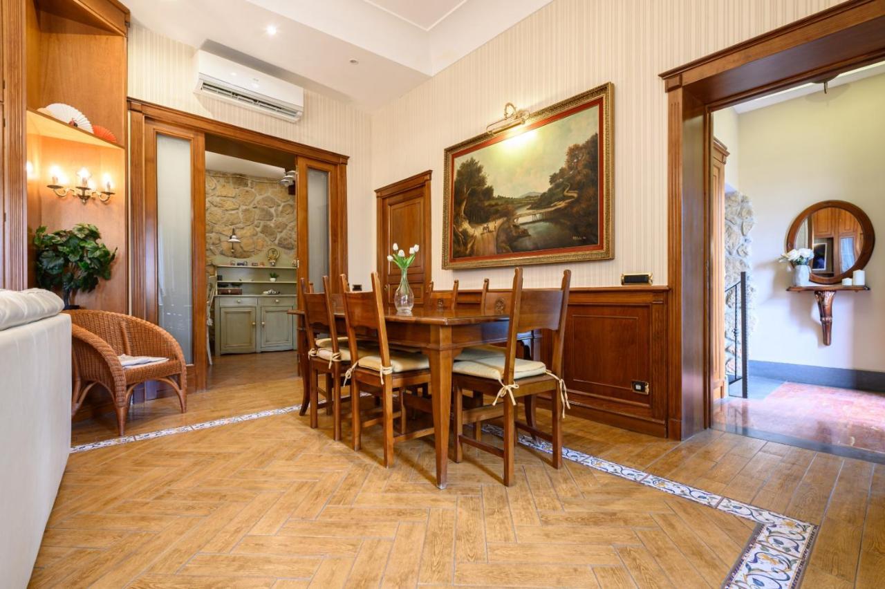 Apartamento Toto E Peppino Family House Nápoles Exterior foto