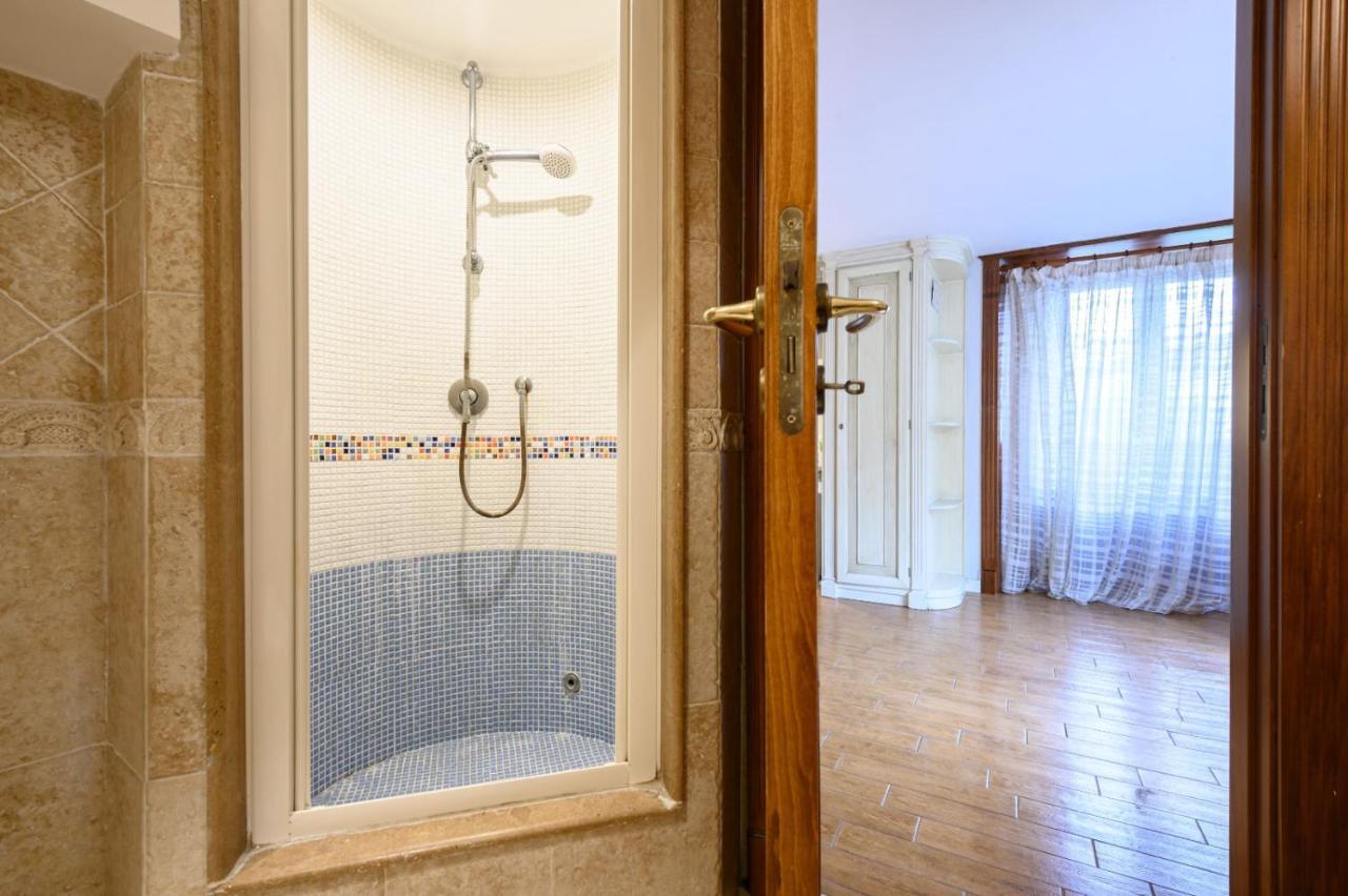 Apartamento Toto E Peppino Family House Nápoles Exterior foto
