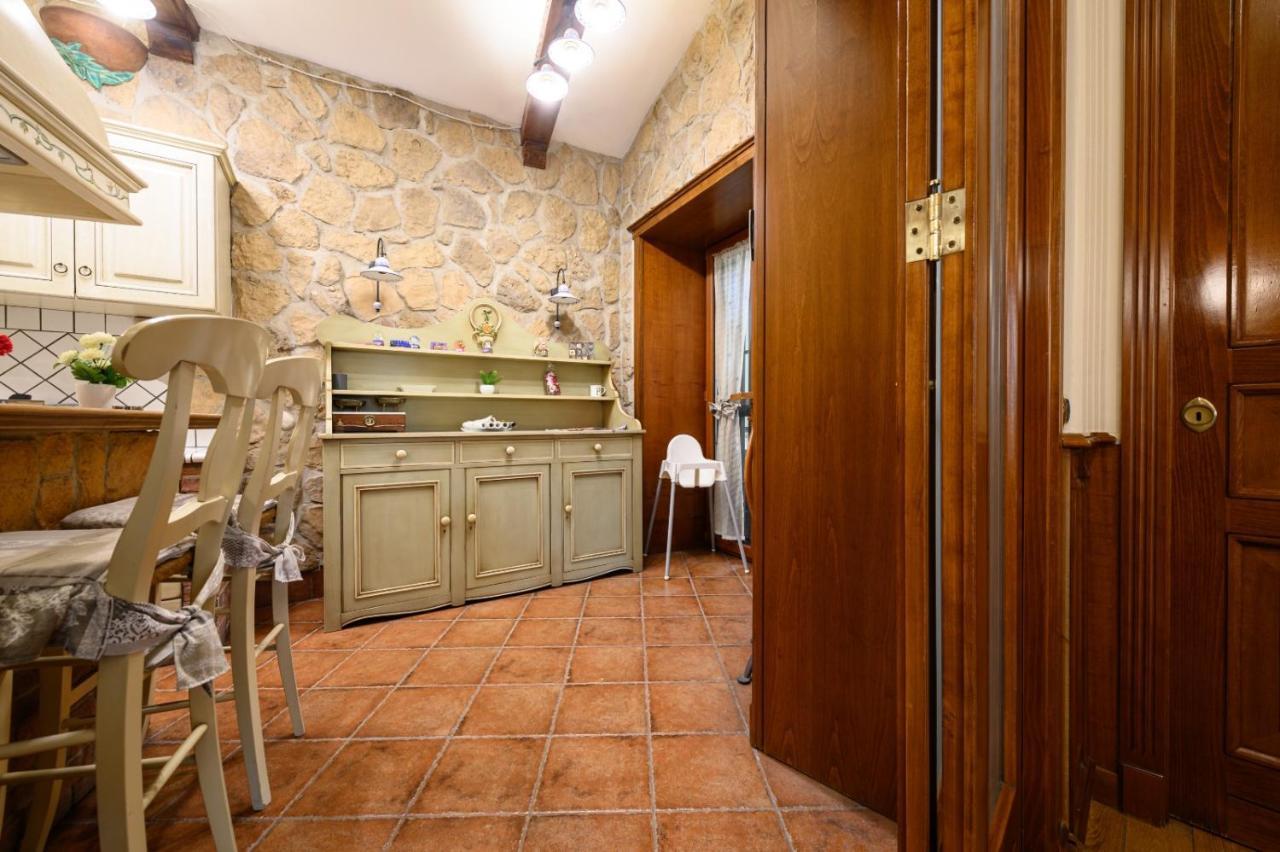 Apartamento Toto E Peppino Family House Nápoles Exterior foto